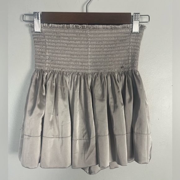 Natural Life Shorts Natural Life Daisy Skort silver smocked size XS - Picture 2 of 6